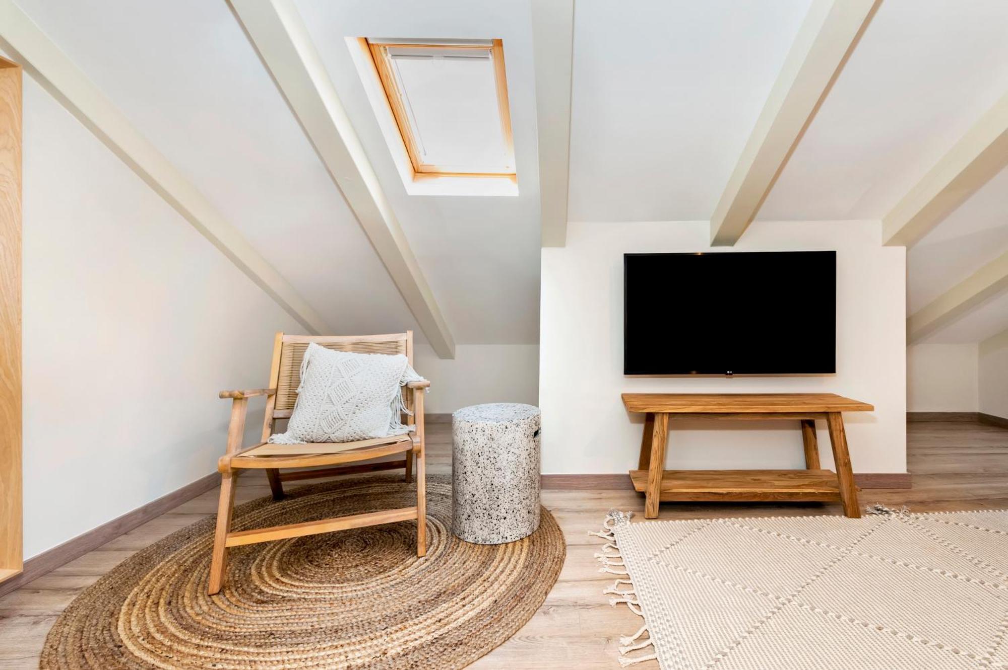 Yellow House ロヴィニ 部屋 写真