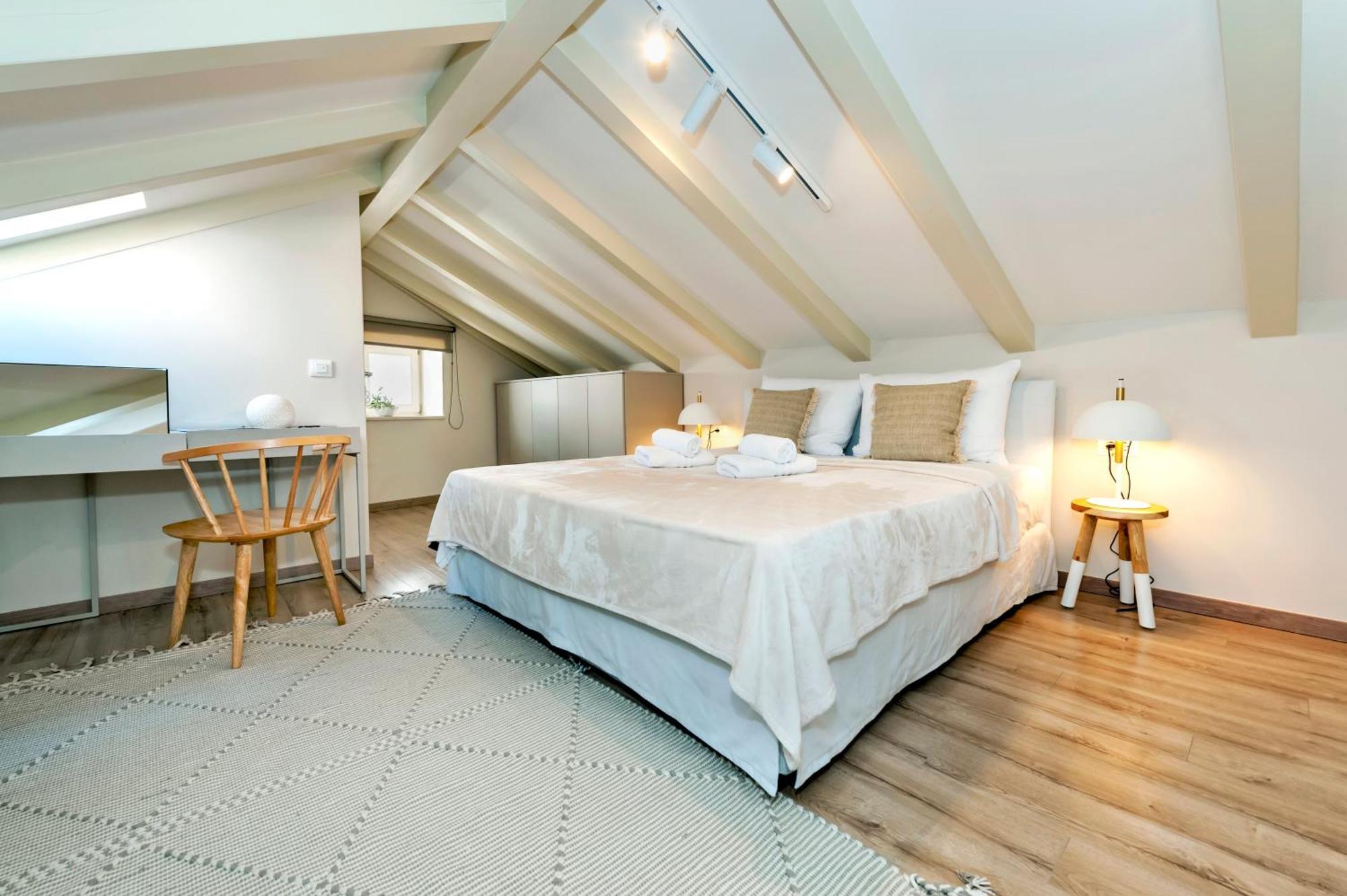Yellow House ロヴィニ 部屋 写真